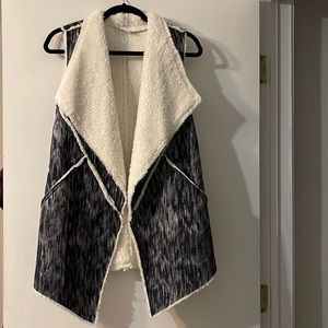 NWOT - LulaRoe Marlow Faux Shearling Vest - S